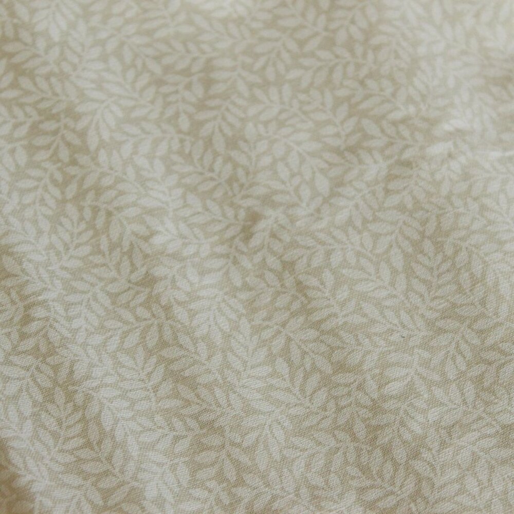 Vintage Fabric Fat Quarter, Quilt Fabric Scrap, Yellow and Cream Calico 19x22" - Picture 7 of 10